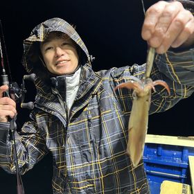 釣果情報・4月23日(火)沼津沖深夜マルイカ