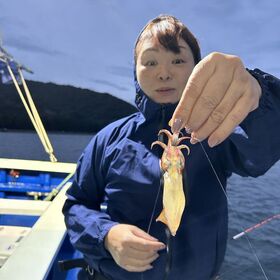 釣果情報・11月16日(土)沼津沖早夜マルイカ・ディープアジング