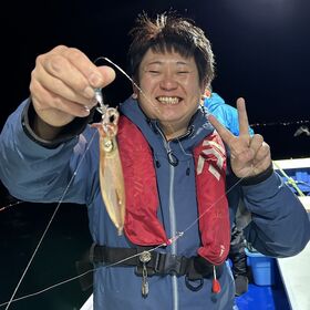 釣果情報・1月3日(金)沼津沖早夜マルイカ・ディープアジング